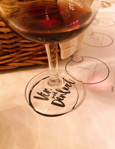 vin med denlert, vinprovning
